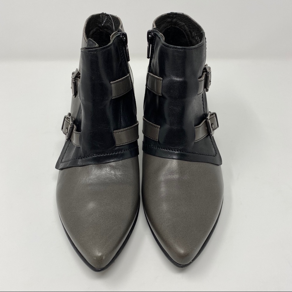 Fidji V310 leather point toe buckle ankle booties - Picture 4 of 9